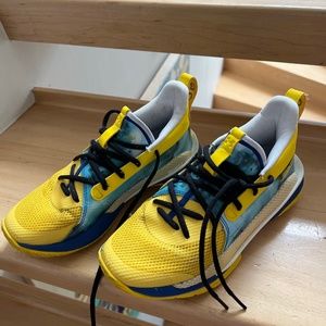 Under Armour Curry 30 athletic shoes